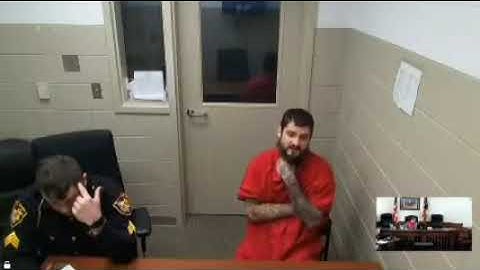 Verdachte wordt geconfronteerd met meerdere aanklachten wegens gestolen voertuigen en drugshandel