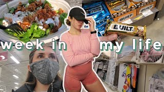 WEEKLY VLOG - trying Chipotle for the first time, shopping + clothing haul