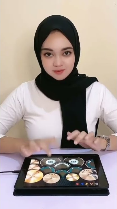 Udah Cantik Jago Main Real Drum Lagi