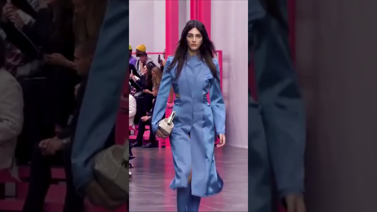 vittoria ceretti walking for fendi ss23