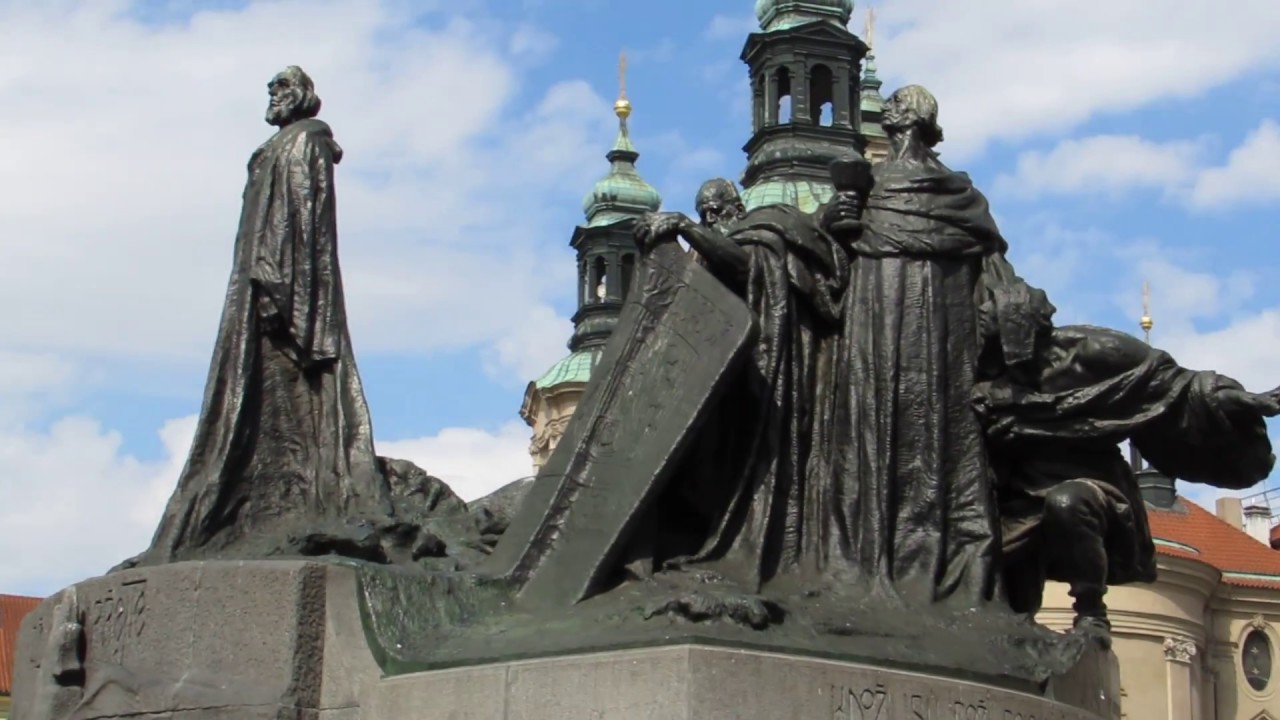 Jan Hus Memorial (Prague, Czech Republic) - Pomník mistra Jana Husa (Praha) video to gif