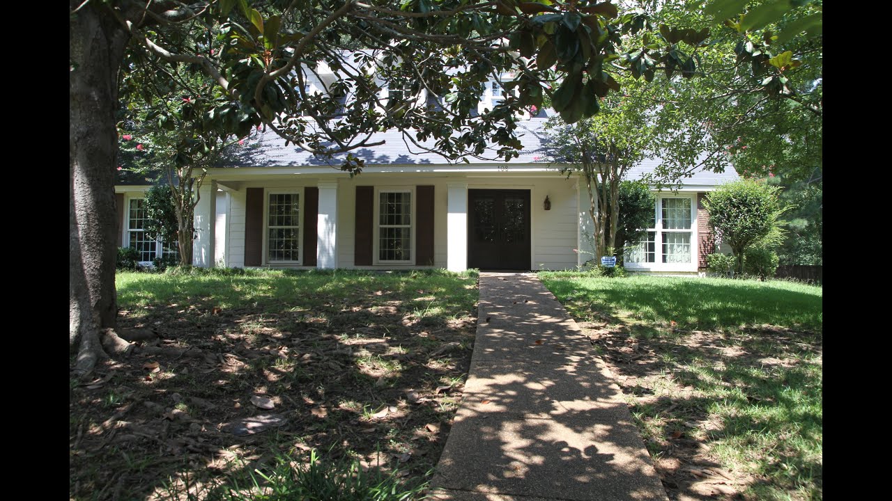 108 Foxgate Place, Jackson, MS 39211