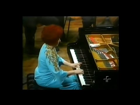 Magda Tagliaferro plays Chopin Piano Concerto No. 2