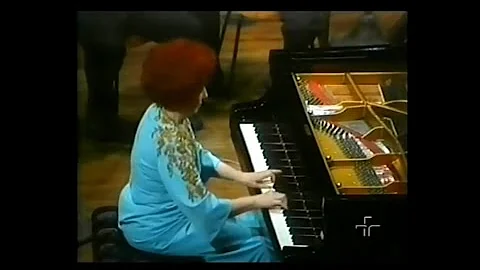 Magda Tagliaferro plays Chopin Piano Concerto No. 2