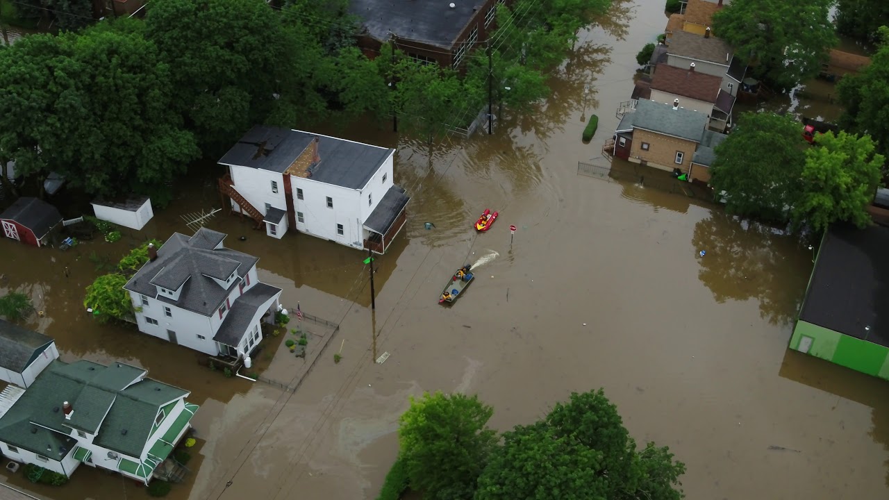 Barberton Fire rescue children from flooded home on 14th Street NW