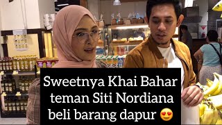 Khai Bahar teman Siti Nordiana carik barang dapur