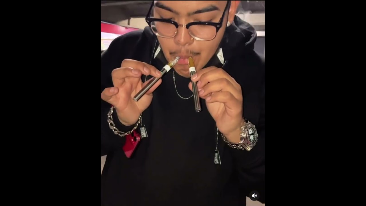 DOUBLE BLINKER BACK TO BACK who you know that can do this🤔 