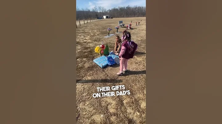 These kids spent Christmas with their dad who passed away ❤️