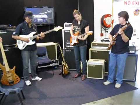 mailloux-jazz-bass-live-at-brisbane-guitar-show-2010-with-vase-amps