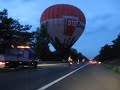 luchtballon land op de a28 balloon land on highway