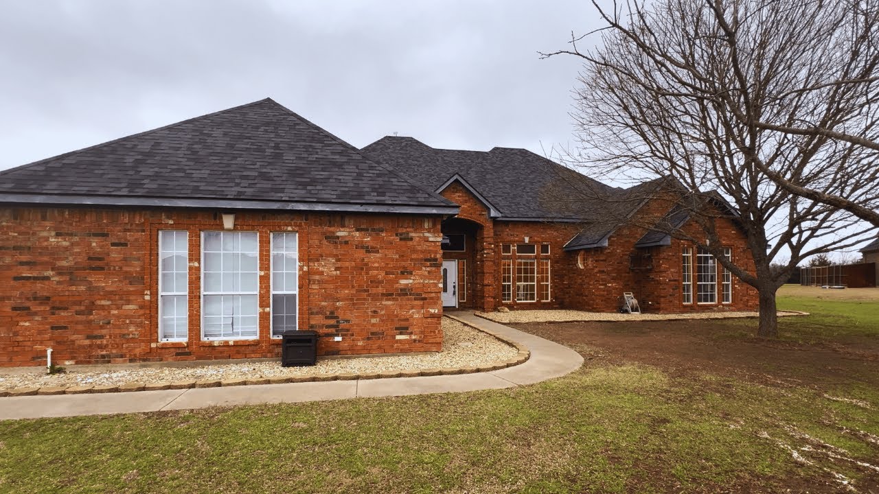 Stunning 5 Bed, 3 Bath Home 10,000 Credit GUNTER TX, 2.15 Acres