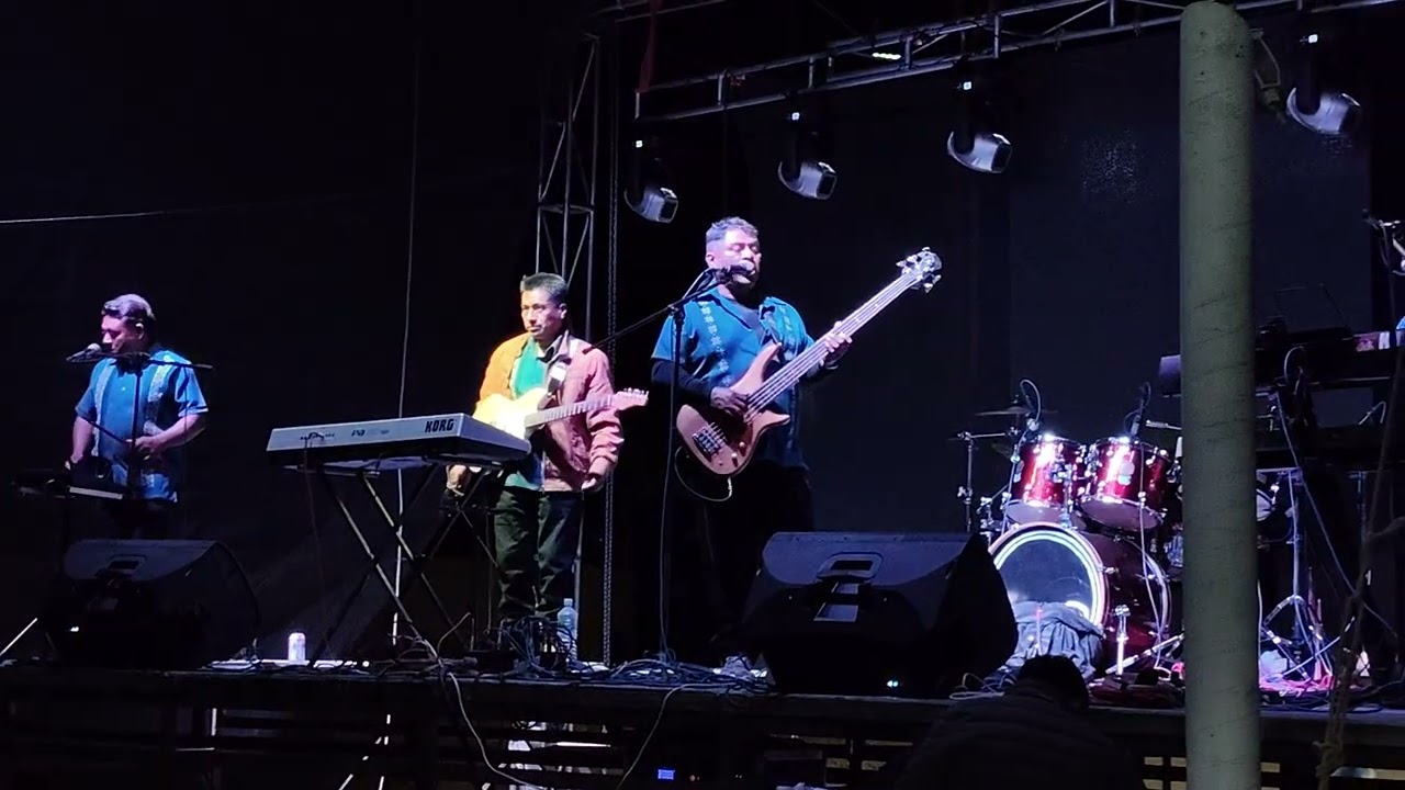 Las extras no podían faltar. Las últimas dos y nos vamos. 