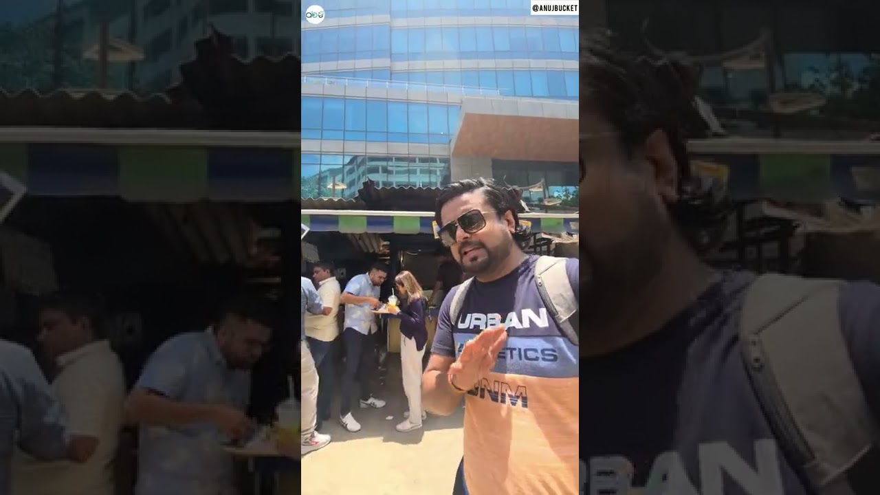 The famous Vada Pav of Mumbai is sold at Anand Stall of 