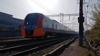 ЭС1-054/002 сообщением Кисловодск-Ростов-на-Дону отправляется со ст.Мин-Воды и прив.бригада.