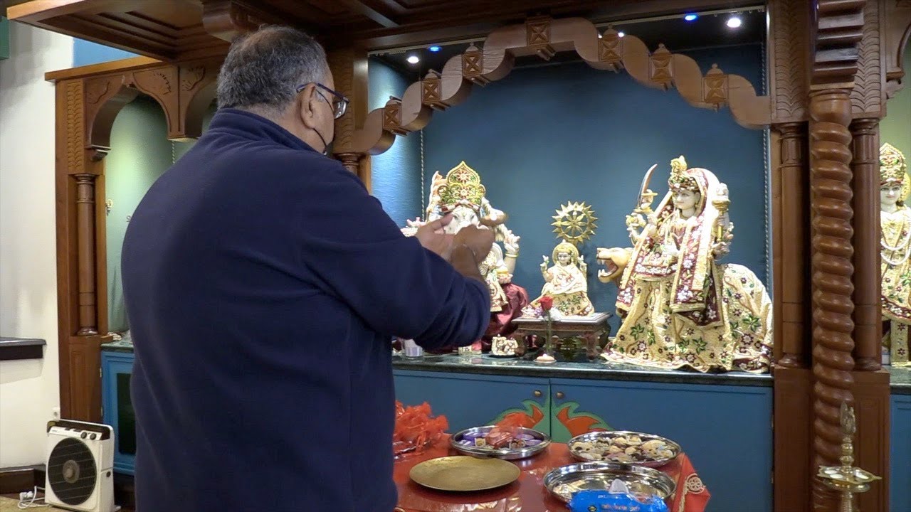 Rezo a la diosa de la fortuna, la comunidad hindú pide salud y prosperidad