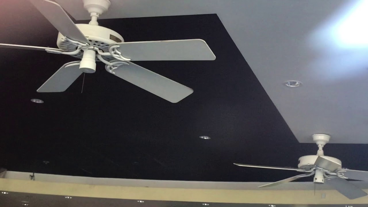 52” Hunter Original ceiling fans in a closed Baja Fresh - YouTube