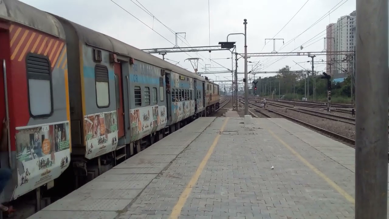 11078 train Jhelum Express Jammu Tawi Pune Junction Faridabad Departure