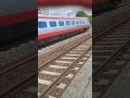 treno frecciargento in transito stazione di Luni
