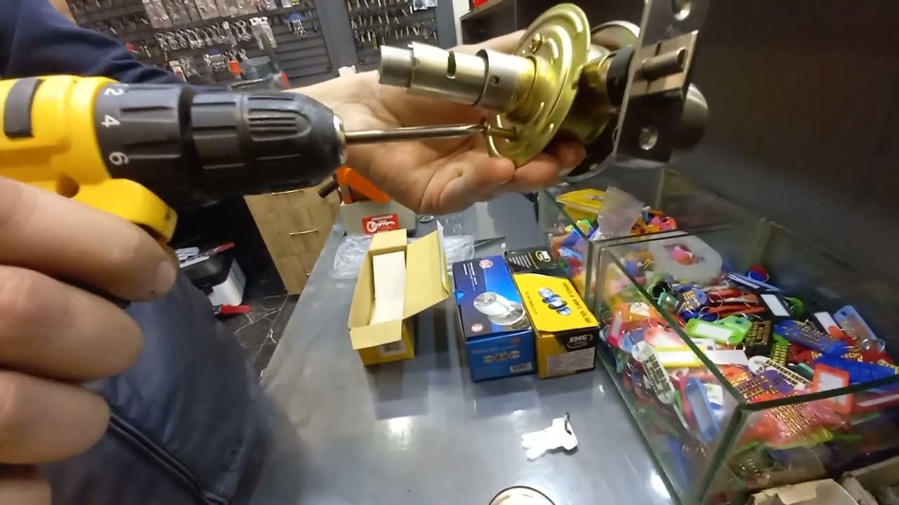 TOPUZLU ODA KİLİT MONTAJI -  SİNAN USTA ( HIZLI ANLATIM )