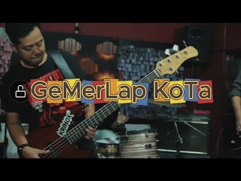 Slank - Gemerlap Kota(Karaoke)
