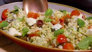 Mélange de céréales au Gorgonzola piquant, tomates cerises, olives, pesto et menthe