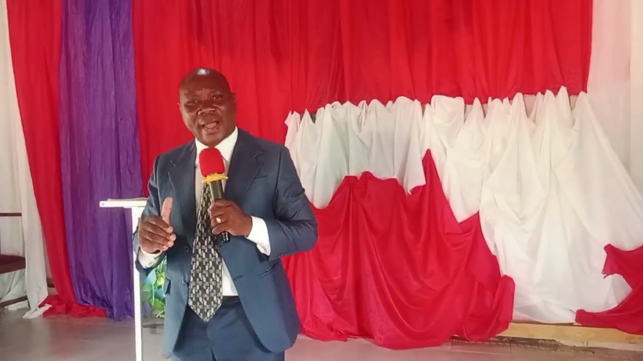 MSIKILIZE HUYU MCHUNGAJI ALICHOKISEMA HAPA...