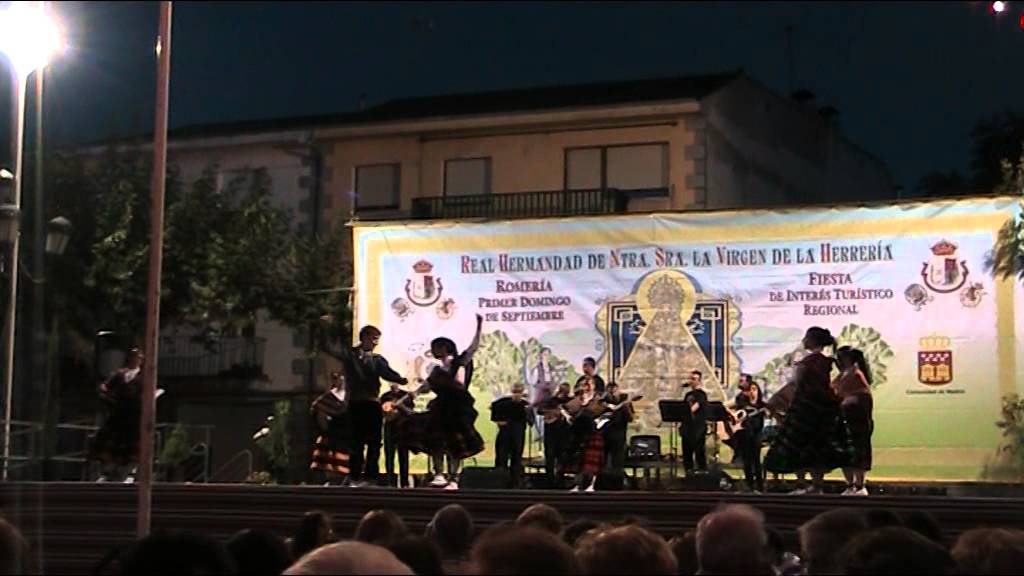 Veo Luz en Tu Ventana. Romería 2015.- Rompiendo El Baile.