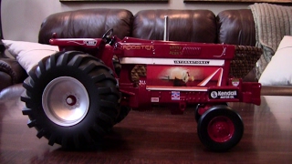 Rooster Super Stock Tractor Pulling Toy Model