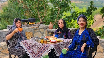 IRANIAN Most Popular Dish: TAHCHIN! Cooked with Rice and Chicken in Village Style