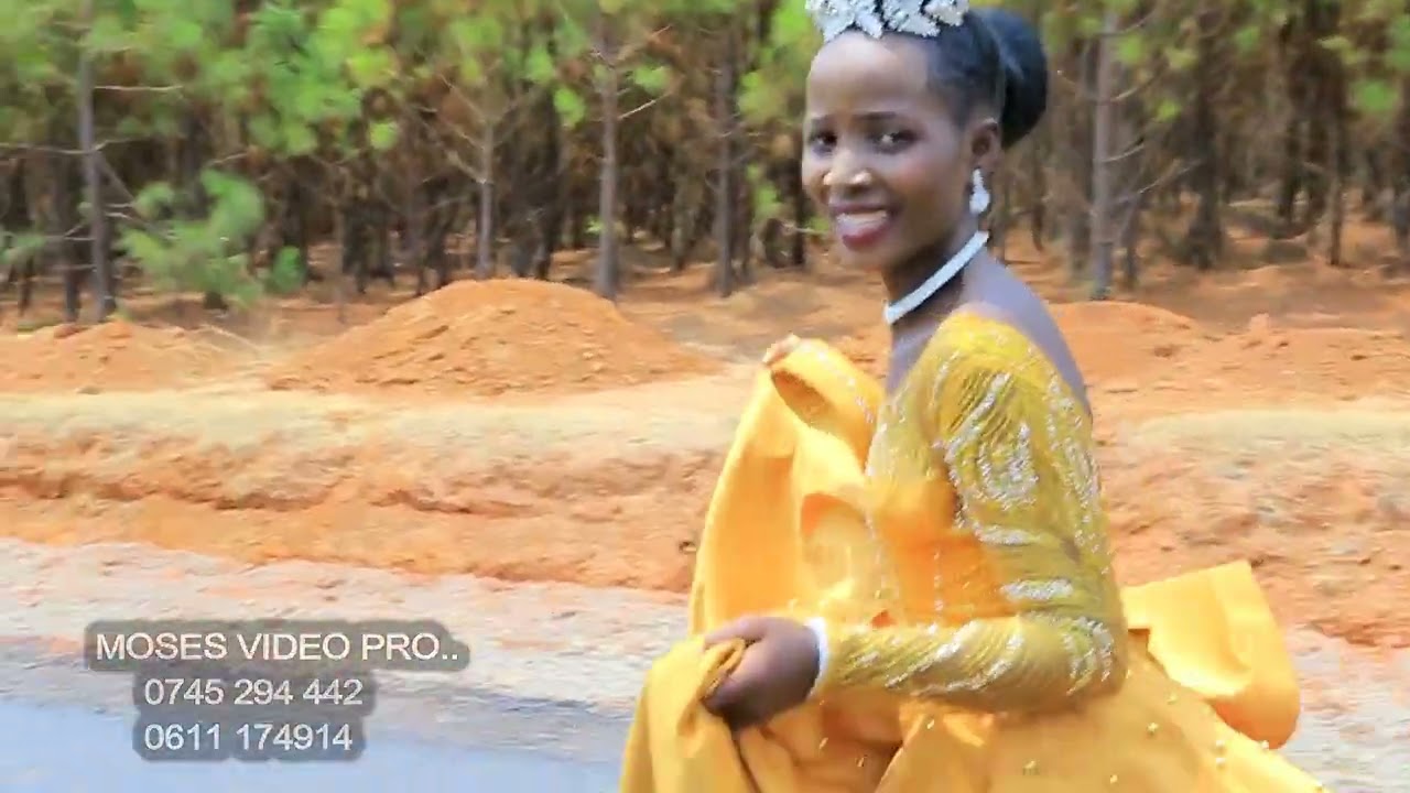 TAZAMA MREMBO HUYU ALIVYOFURAHISHA WAZAZI