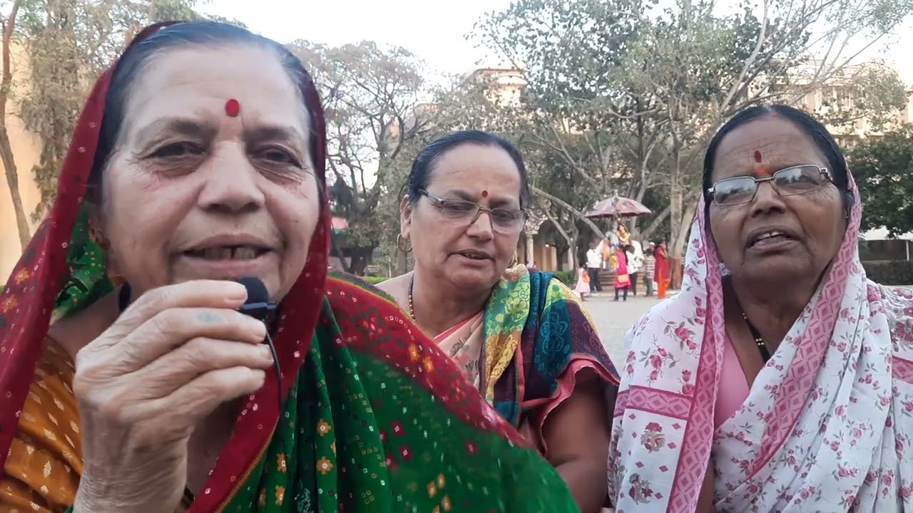 अस्सल ग्रामीण / लग्नाच्या जात्यावरच्या ओव्या /बाळा माझ्याच  लग्नाला ग लावा घडासहीत केळी ग