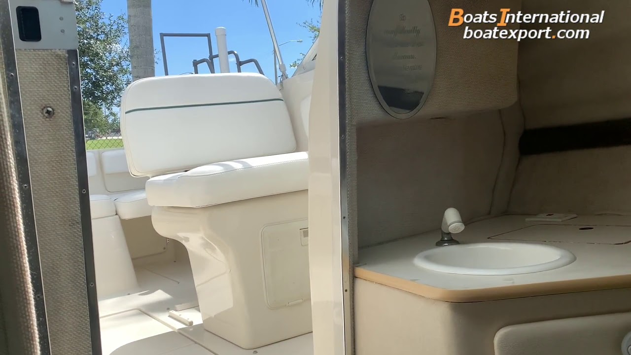 1999 Sea Ray 215 EC Express Cruiser