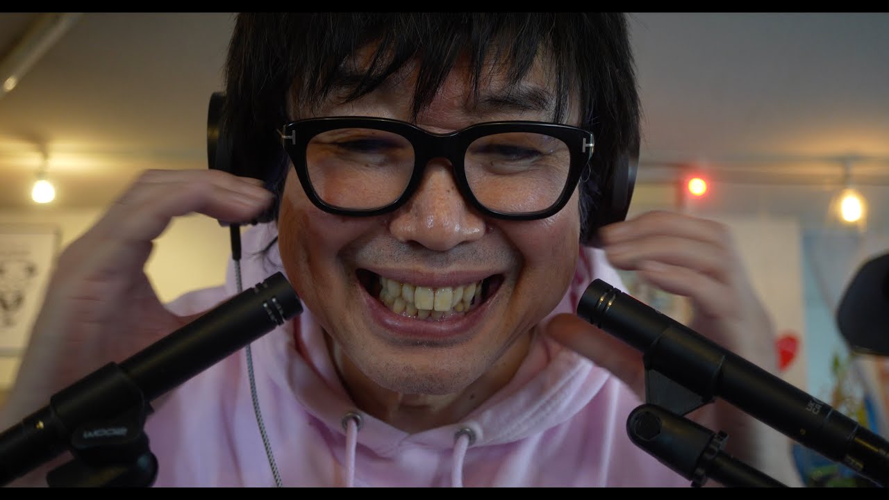 【ASMR】理解できないささやき、顔と耳ブラッシング　Inaudible Whispering,  Face and Ear Brushing,