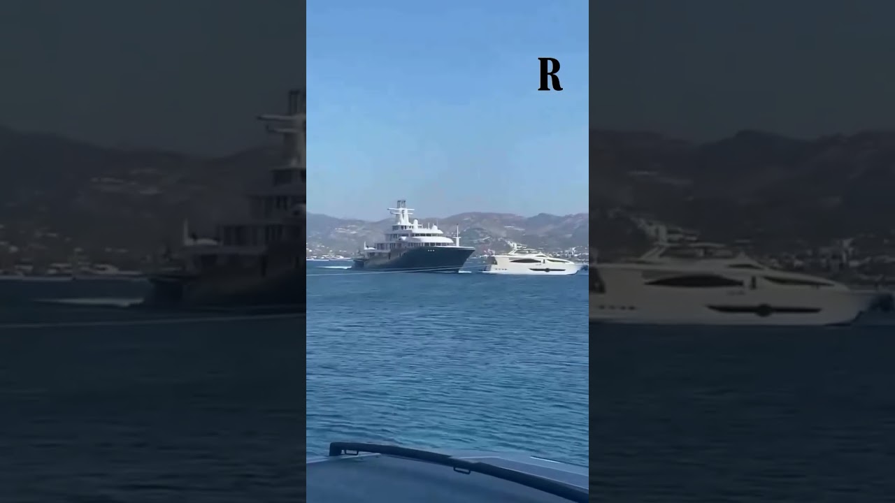 Mega yacht da 127 milioni di dollari travolge un'altra imbarcazione: le immagini dell'incidente