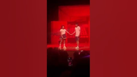 O BEIJO KYSHA E ARGENTINO *SHOW KYSHA E MINE *CONTO DE FADAS ​⁠ #kyshaemine #shorts #lancedeescola