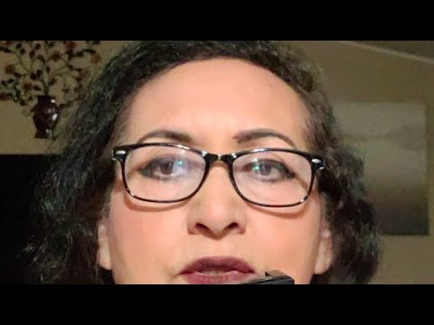 ASMR Enseñando algo de mi Cosmetiquera y separando algunos lápices!!
