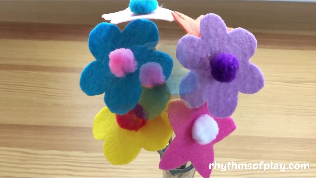 DIY NO SEW FELT FLOWERS WITH TWIGS - Mommy Moment