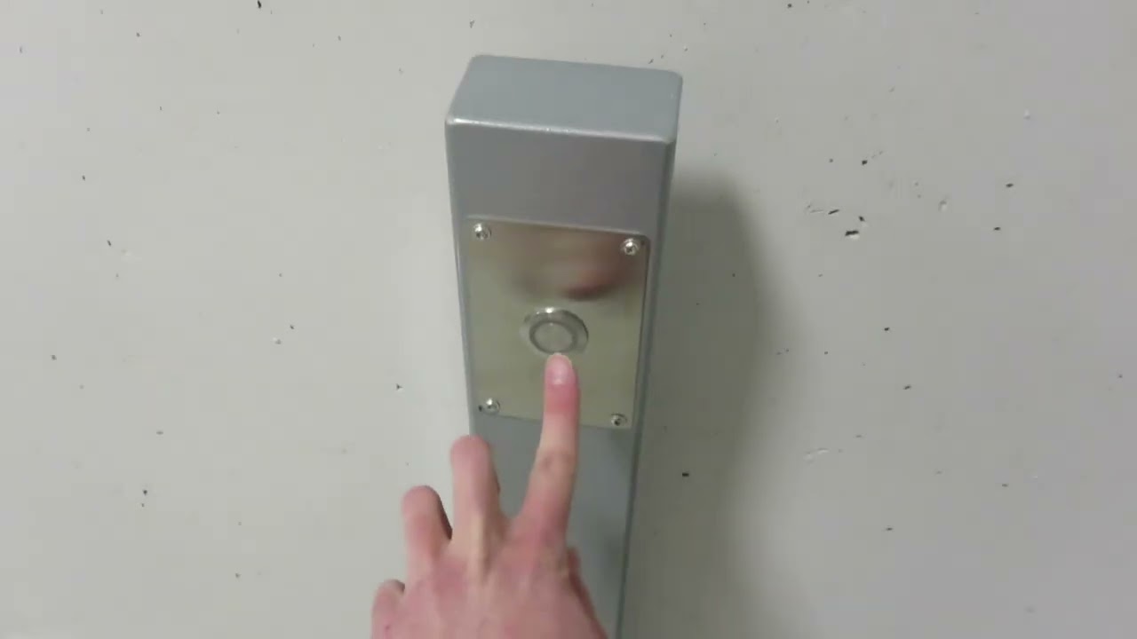 2025 Barduva RB150 chain-driven platform elevator at Parvi main library, Lappeenranta, Finland