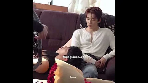 That glance 😭🙈🙉🙊 #minwon #meanie #mingyu #wonwoo #kimmingyu #jeonwonwoo #seventeen #carat #svt