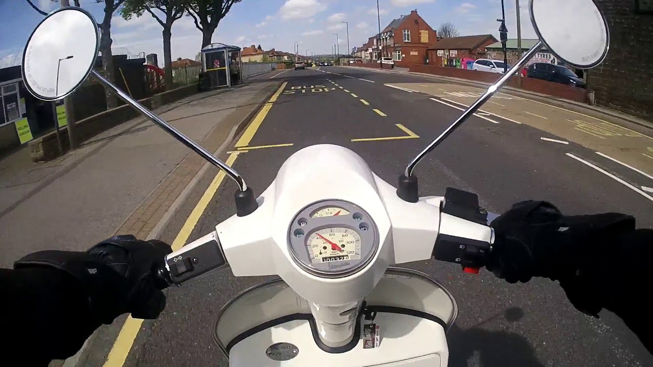 SLUK | New Vespa PX 200 - Ron Daley