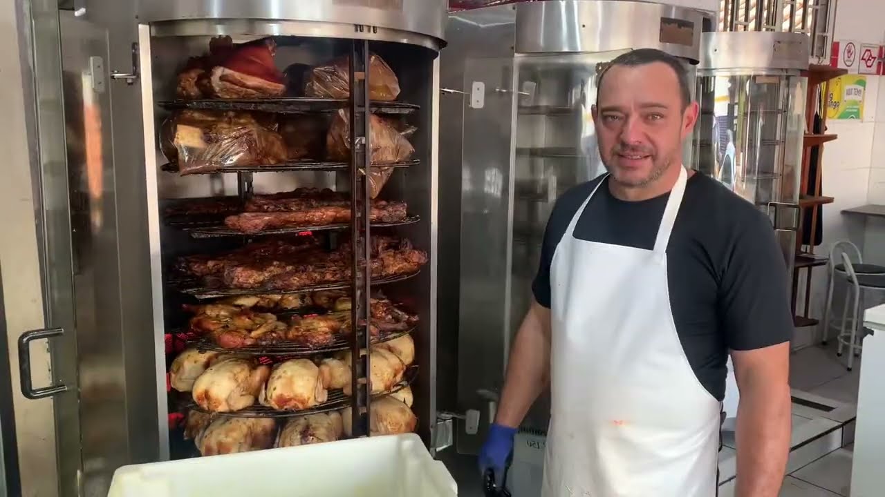Assando todas as carnes no assador de frango vertical! É possível começar…