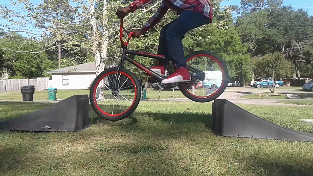 Friend jumping a ramp(fails - YouTube