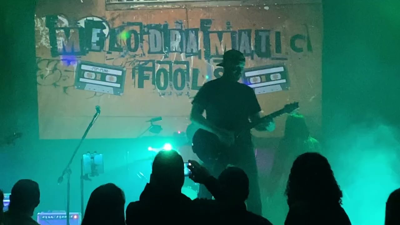 Melodramatic Fools - Intro/Basket Case/1985 (Green Day / Bowling For Soup Live Cover)
