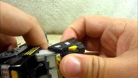 Transformers - Armorhide (Scout-class) - Action Figure - Review