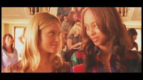 Casey & Ashleigh - Heart & Shoulder