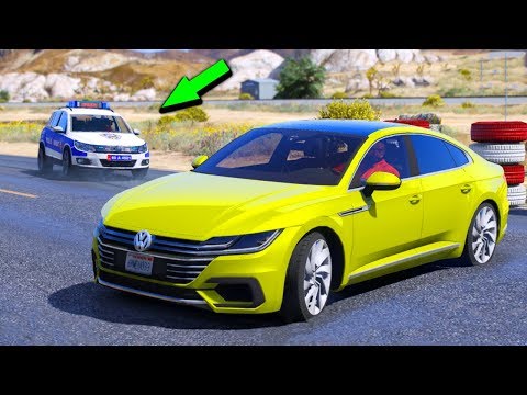 Volkswagen Ailesi Arabalar Polis Arabasından Kaçıyor - GTA 5
