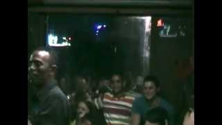 USO CARRUSO EN ZANDUNGA DISCO BAR LA MONDAQUERA CONTINÚA