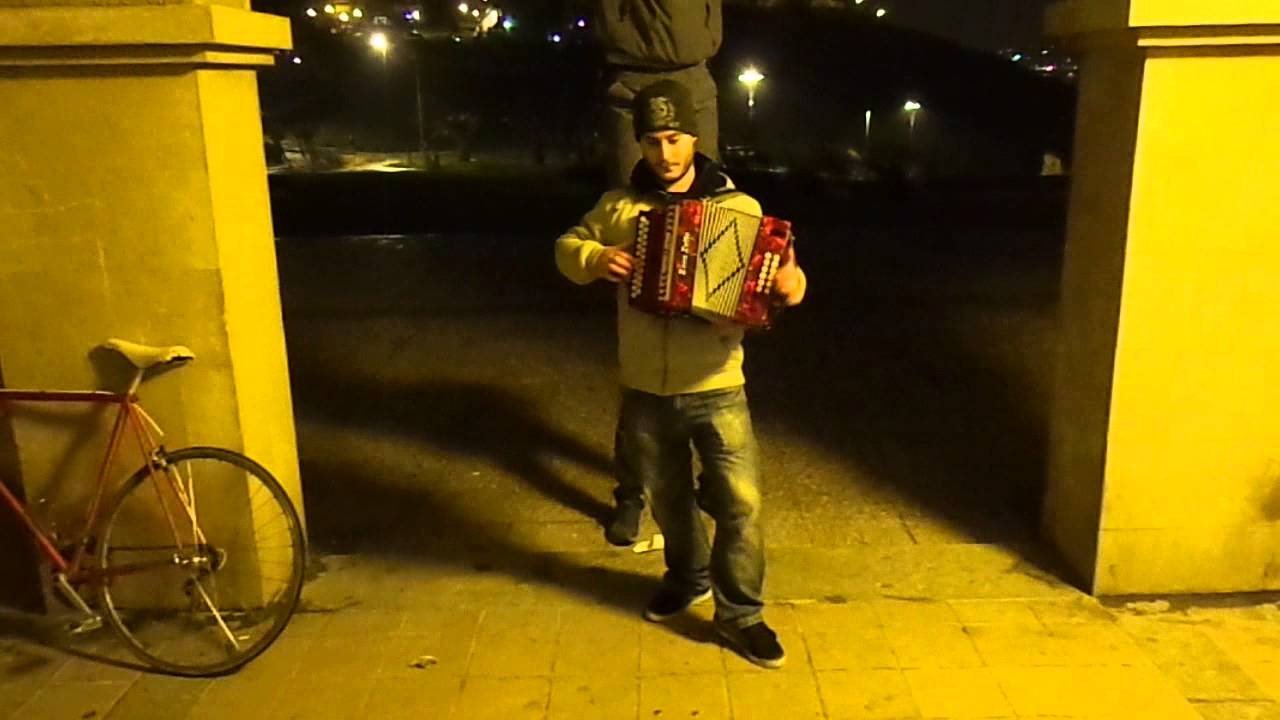 TRIKITIXA - TXAPELOAZ FREESTYLE!!