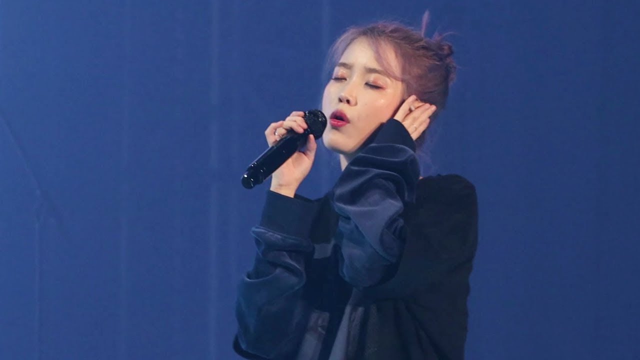 191102 아이유(IU) - '잠 못 드는 밤 비는 내리고 '직캠 @ Love, Poem 광주 콘서트 [4K 멀티캠]