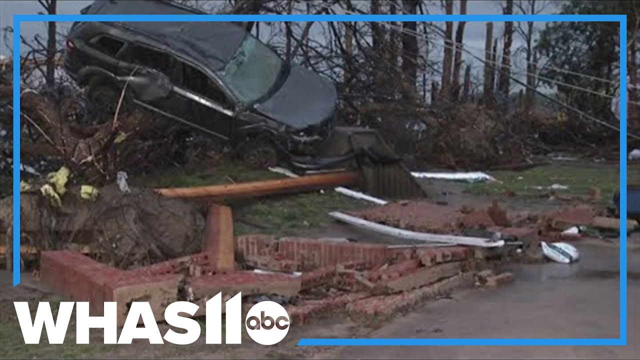 4 dead after tornadoes barrel through southern US - YouTube